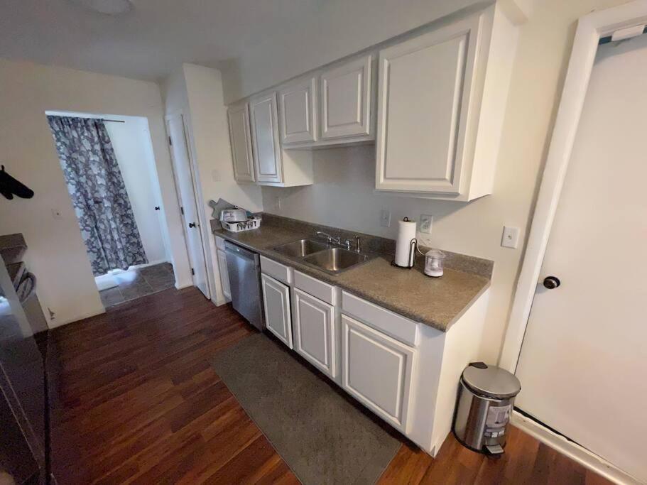 Lakeside Retreat - 3 Bedroom, 2 Bathroom House By The Lakeland